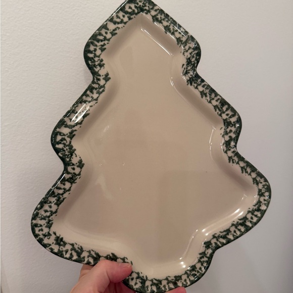 Roseville spounge ware 
Christmas tree platter - Picture 8 of 8